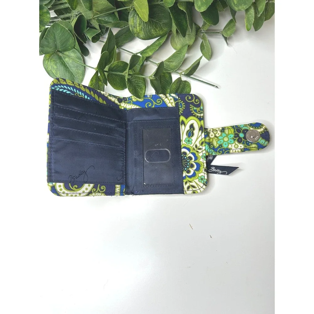 Vera Bradley Rhythm & Blues Snappy Wallet Quilted - Picture 3 of 4